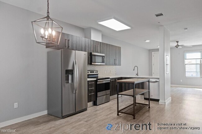 Building Photo - 2 br, 2.5 bath Townhome - 7805 Cooper Lane...