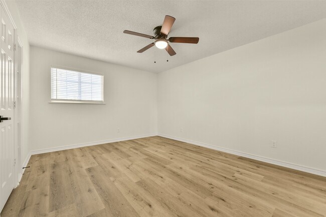 Building Photo - 3727 Thursa Ln