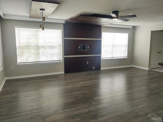 Building Photo - 6351 Cottage Woods Dr