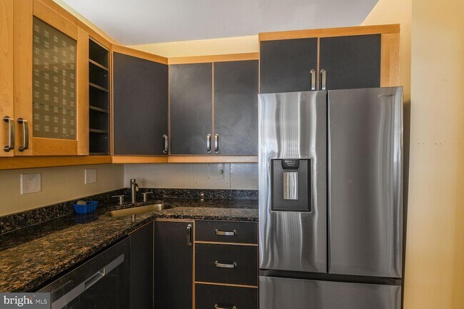 Building Photo - 4515 Willard Ave