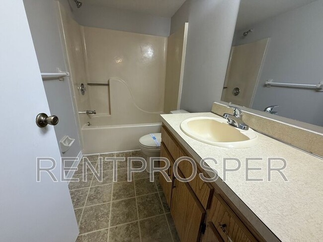 Building Photo - 1069 Ellen Ct
