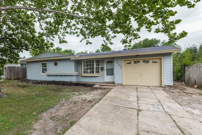 Building Photo - 2908 Scottsbluff Dr