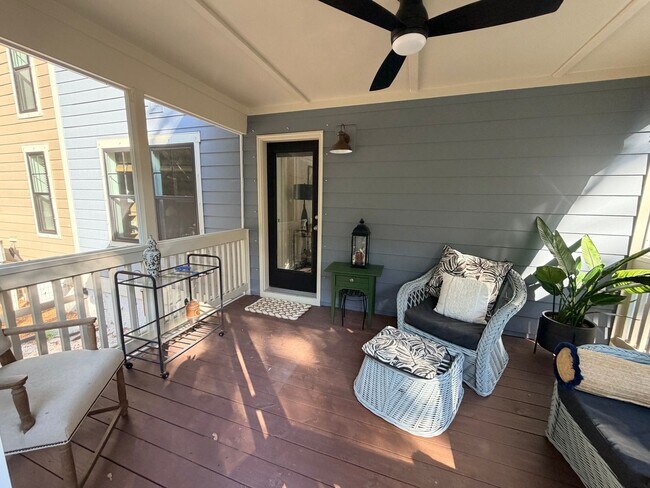 Building Photo - Four Bedroom Town Home in Old Stoney Village- Two Primary Suites