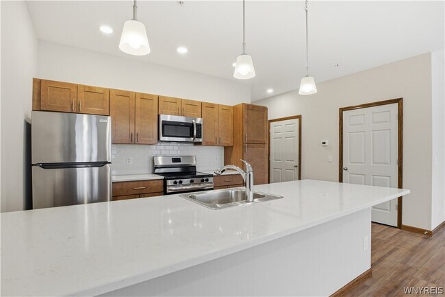 Building Photo - 1130 Orchard Park Rd