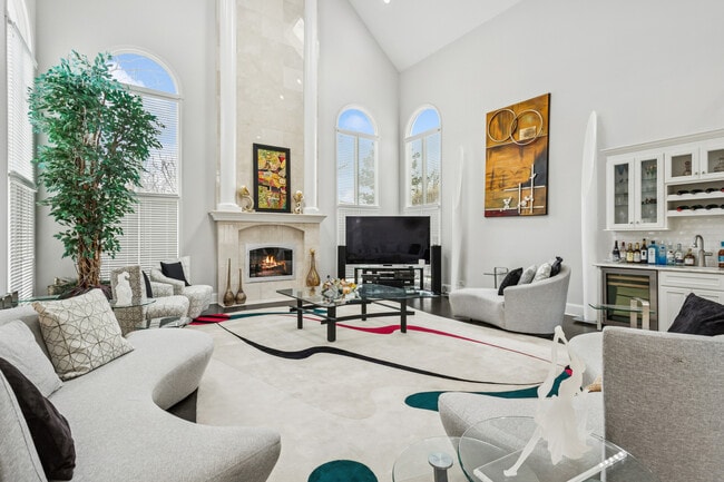 Building Photo - 9200 Falling Waters Dr W