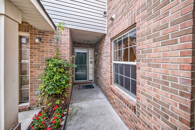 Building Photo - 42749 Patty Ln