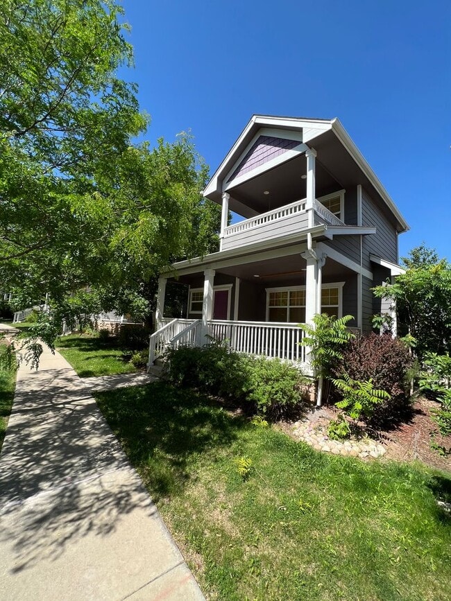 Building Photo - 3 bed 3.5 Bath with Bonus Studio Suite Above Detached Garage!