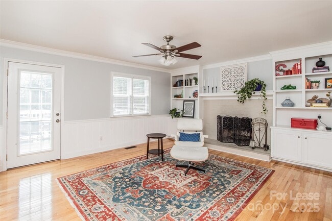 Building Photo - 5724 Ivygate Ln