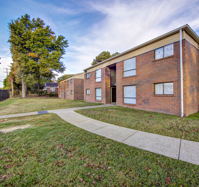 Building Photo - Greenbriar Apartments