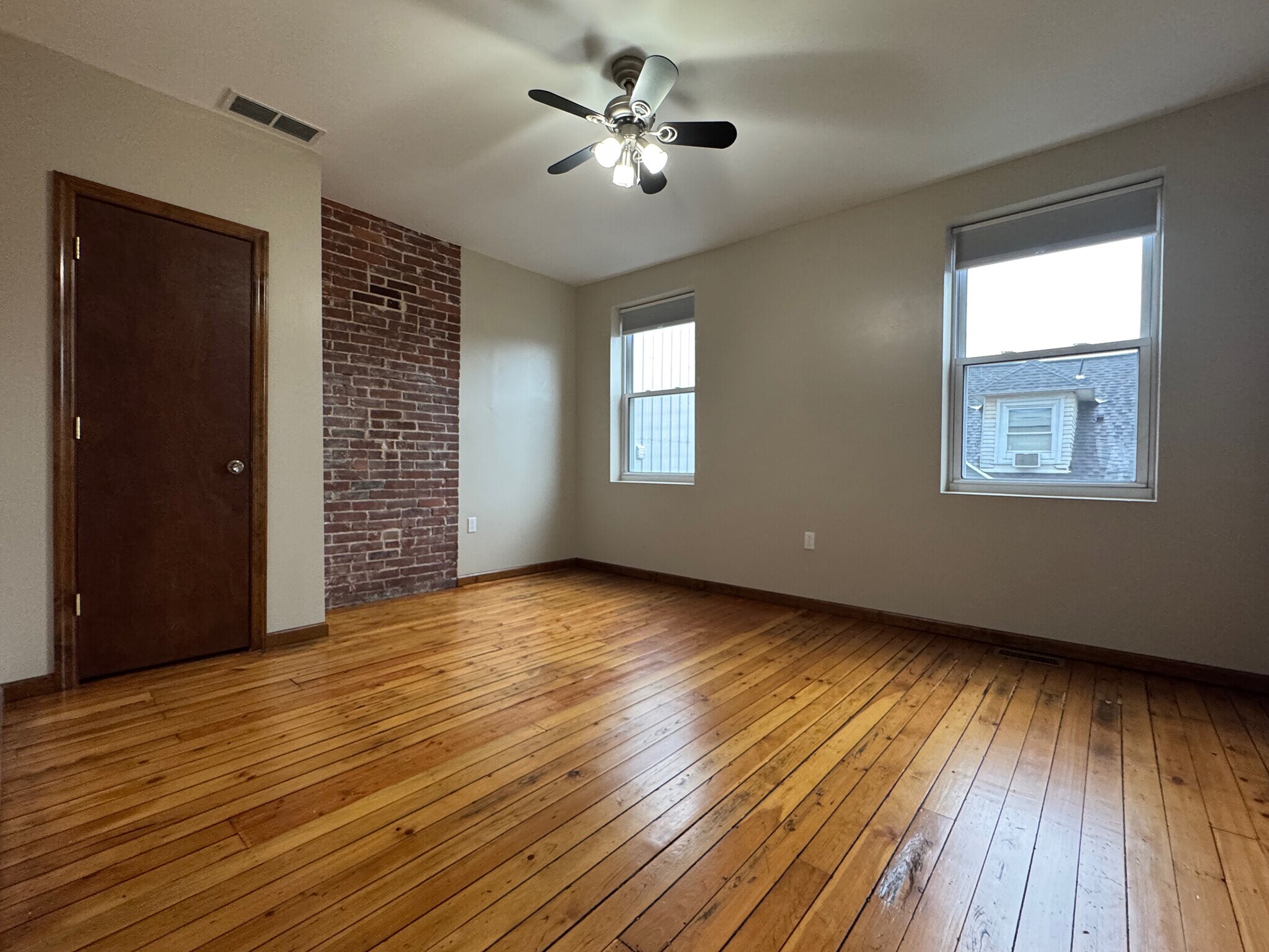 Building Photo - 5133 Kent Way