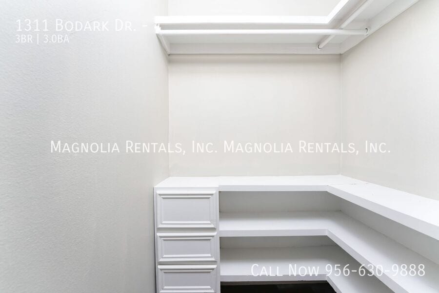 Building Photo - 1311 Bodark Dr