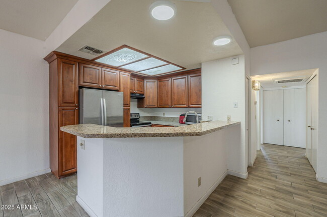 Building Photo - 11666 N 28th Dr