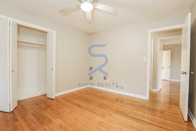 Building Photo - Move in before January 31st and choose your reward: a $250 Amazon Gift Card or a 55" Smart TV!