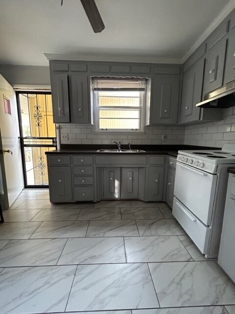 Tiled Flooring - 3210 Doverside Dr