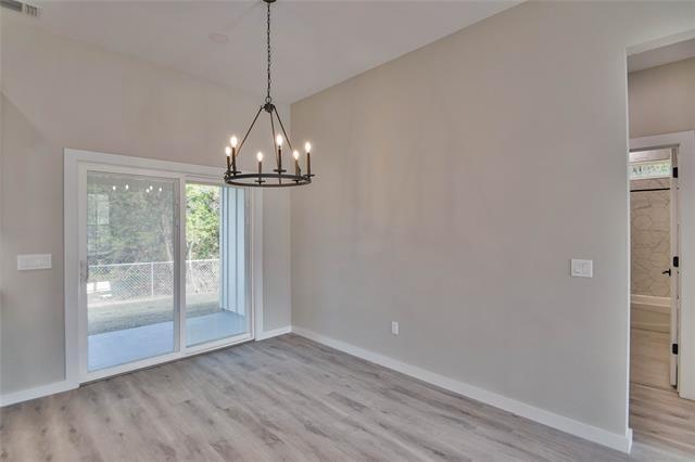 Building Photo - 828 Corral Dr