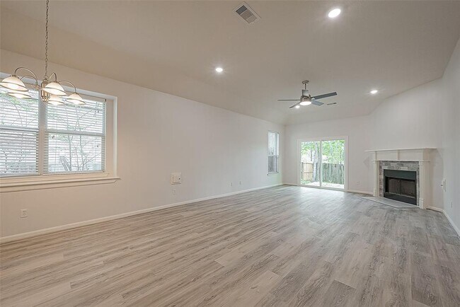 Building Photo - 988 Arbor Crossing