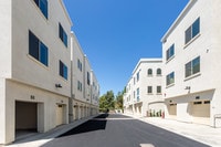 Building Photo - Breeze Hill
