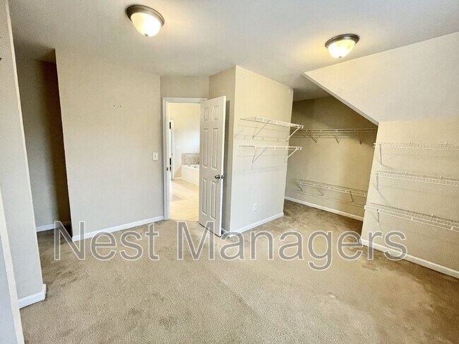 Building Photo - 311 Highgrove Dr