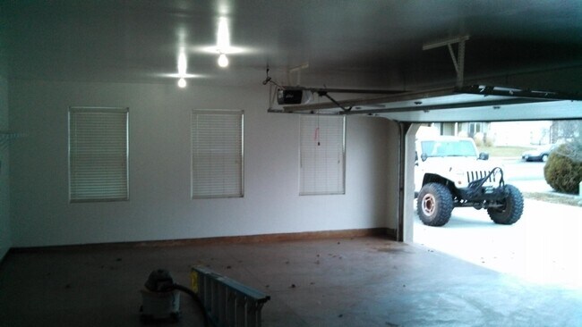 Building Photo - 411 Federation Rd