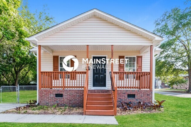 Primary Photo - 4 Bedroom Pet-Friendly Home in Selma, NC w...