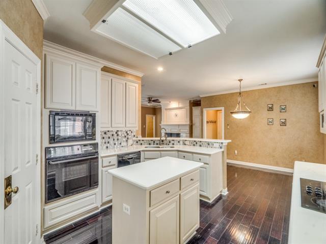 Building Photo - 5033 Hudson Dr