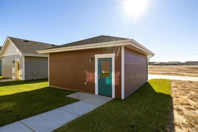 Building Photo - Brand new 3BR /2.5BA Home - Available now!