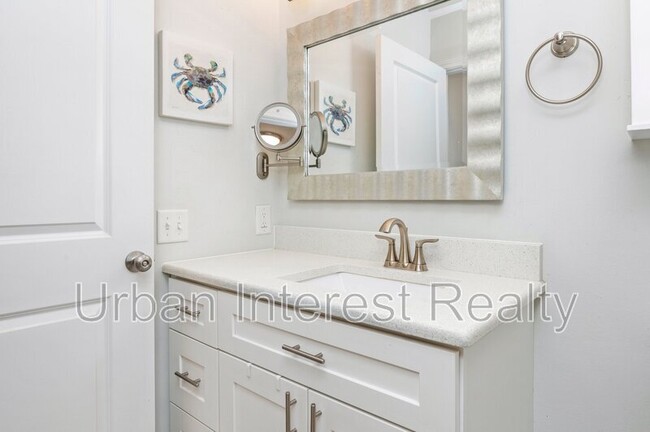 Building Photo - 344 Sailfish Dr