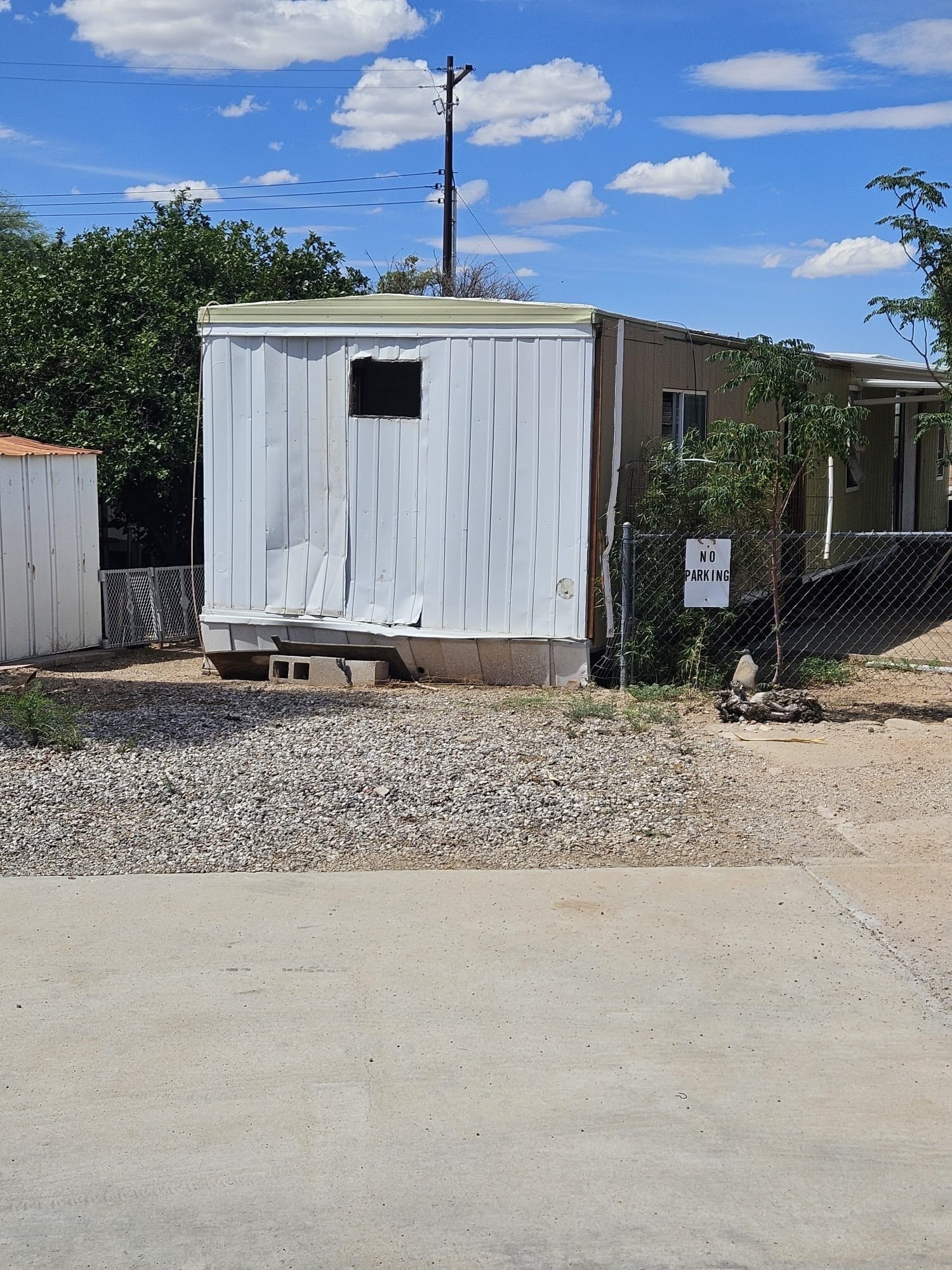 Building Photo - 4541 N Old Romero Rd