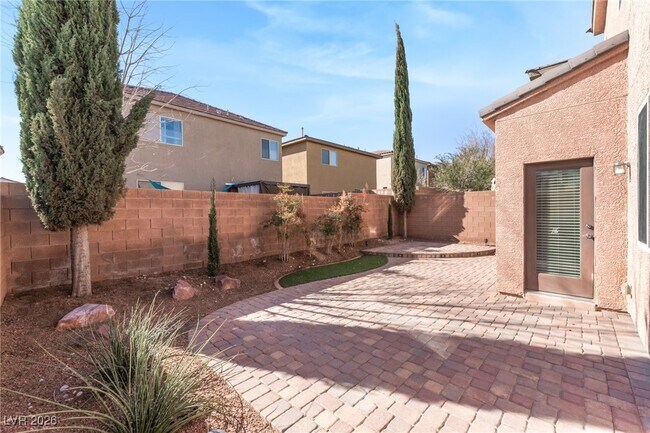 Building Photo - 10625 Mt Jefferson Ave