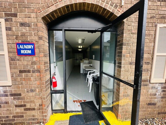 Building Photo - Experience Luxury Living at Bellagio Living II: Modern Apartments in Lawrence, Indiana