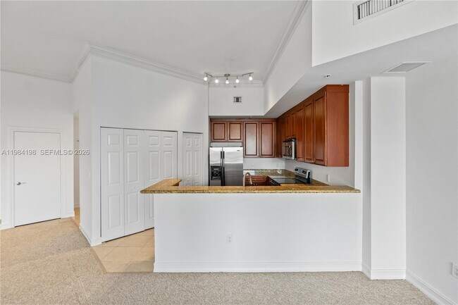 Building Photo - 3001 NE 185th St