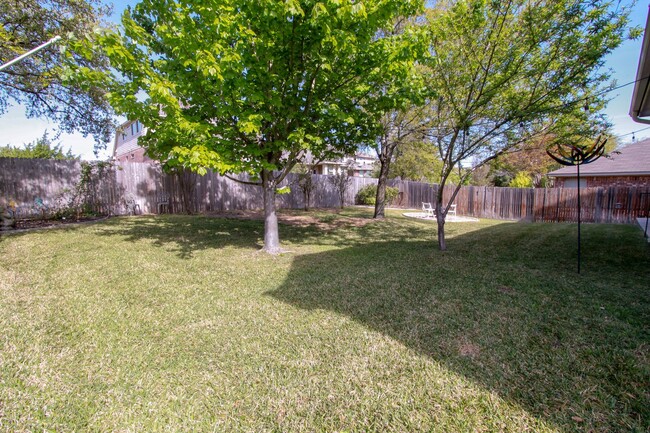 Building Photo - Stately 4-Bedroom, 3-Bath Home with Modern...