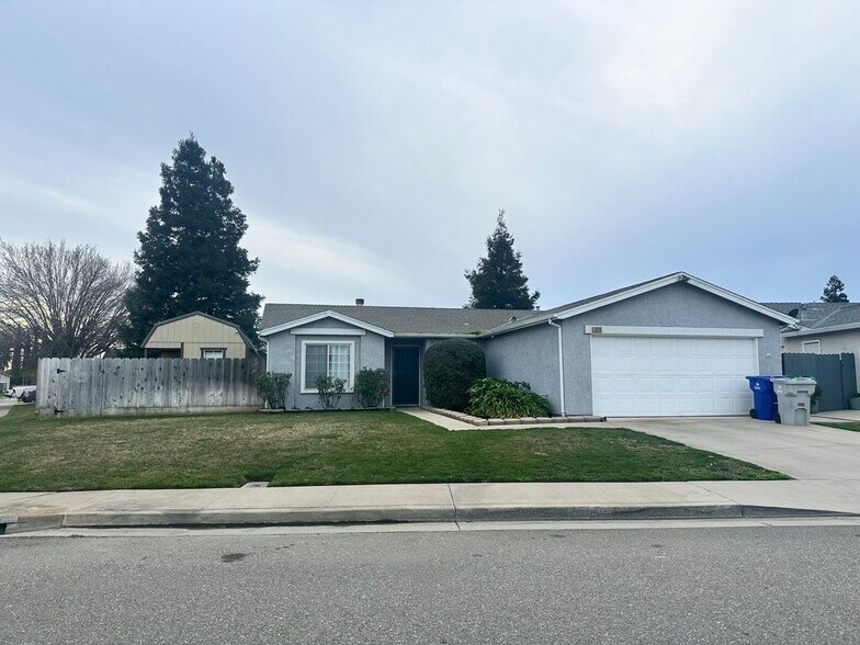 Building Photo - 1020 Sandpiper Way