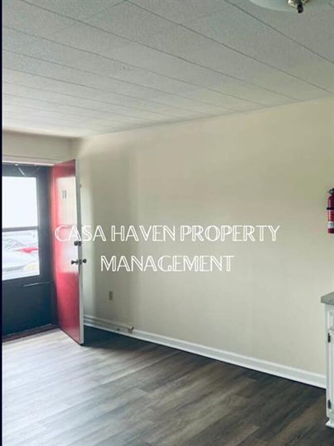 Building Photo - Liberty Estates Unit #10