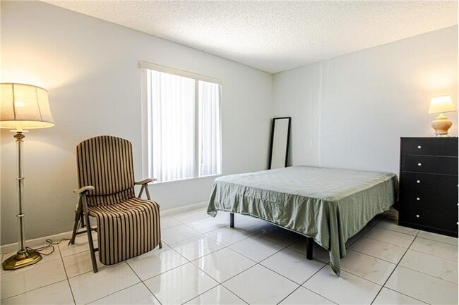 Building Photo - 6415 Amberjack Terrace