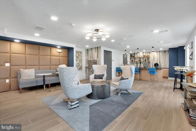 Building Photo - 3927 Fair Ridge Dr