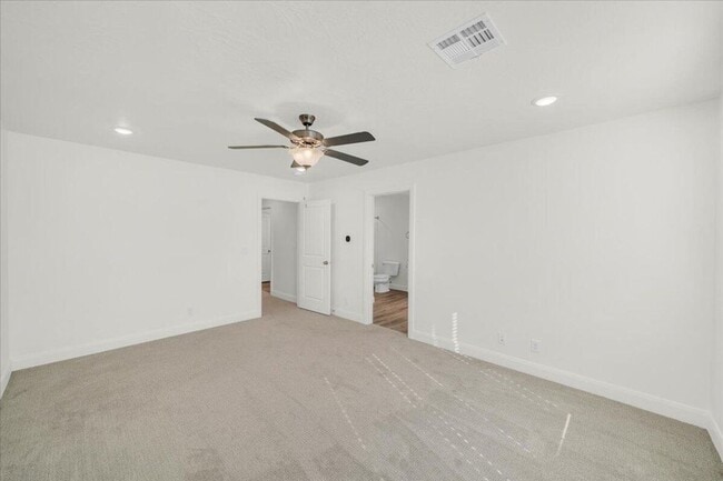 Building Photo - MODERN 3-BEDROOM TOWNHOME IN DESERT COLOR ...