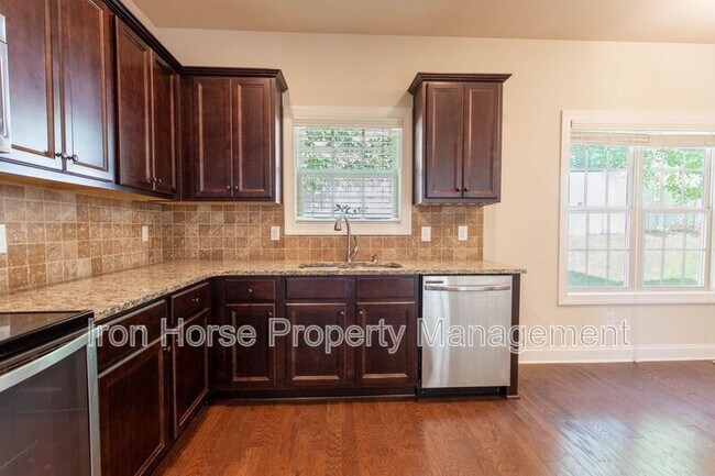 Building Photo - 232 Towns Walk Dr