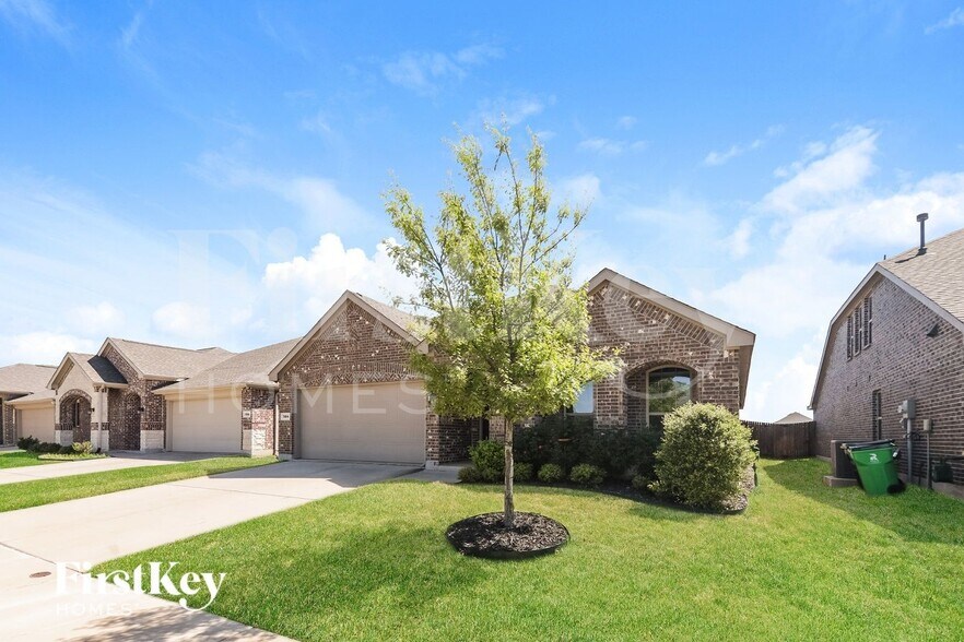 Building Photo - 1304 Renoir Dr