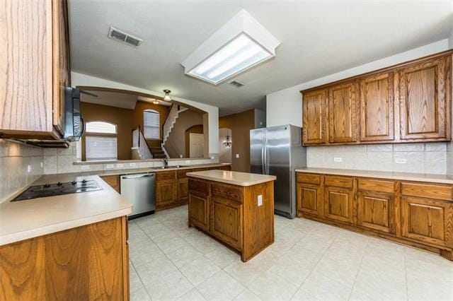 Building Photo - 413 Sunrise Dr