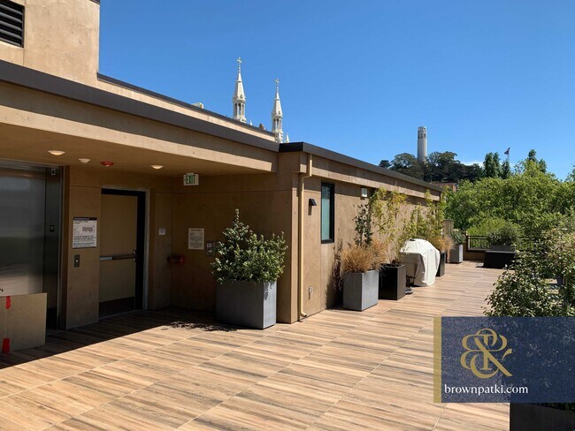 Building Photo - 1731 Powell St