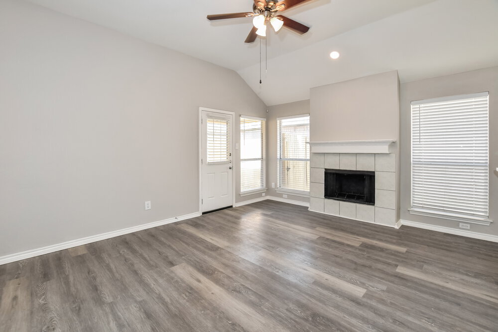 Building Photo - 717 Rockett Ln