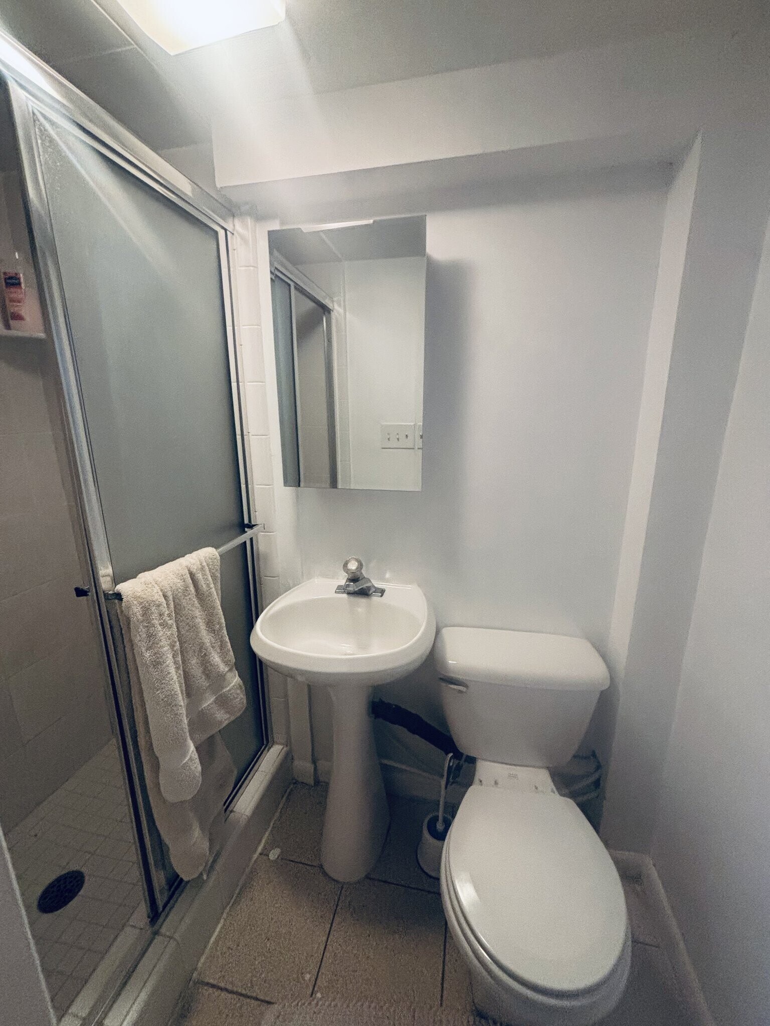 Building Photo - 586 S 400 E