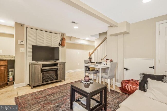 Building Photo - 1628 Eckington Pl NE