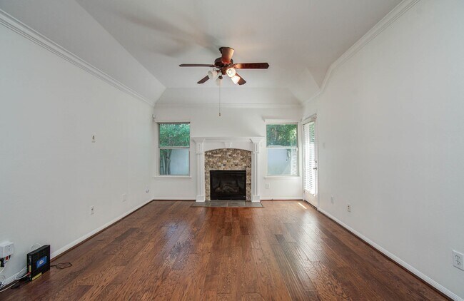 Building Photo - 13558 Fawn Lily Dr