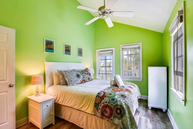 Building Photo - 6-MONTH RENTAL! Beautifully Furnished 3 Bed 2.5 Bath Home in the Sanctuary of the Key West Golf C...