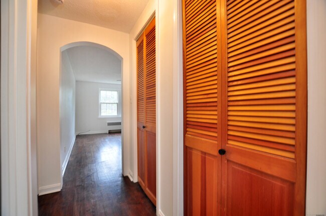 Building Photo - 1012 Trout Brook Dr