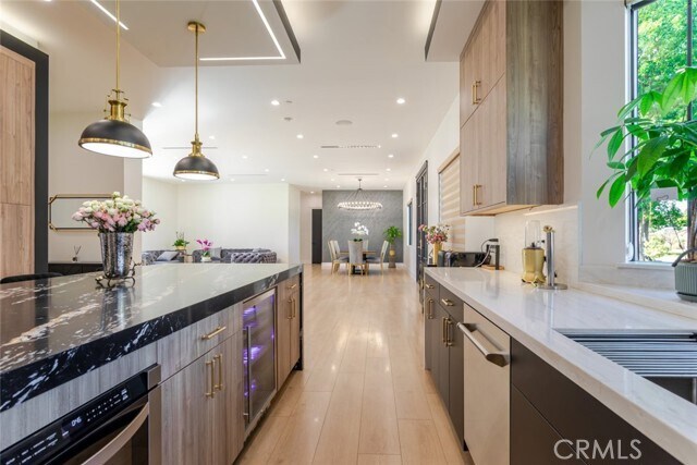 Building Photo - 7714 Lasaine Ave