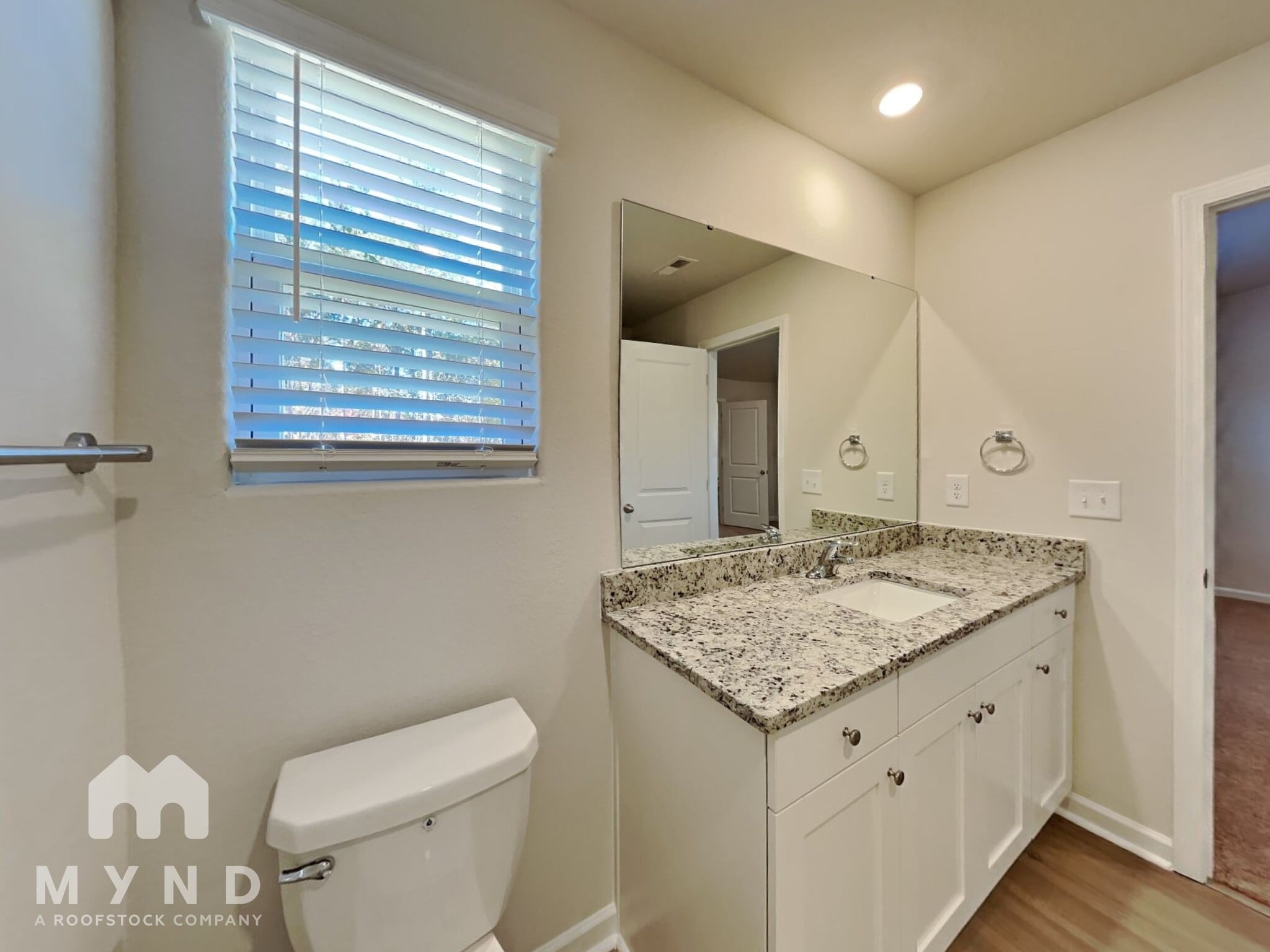 Building Photo - 299 New Villas St