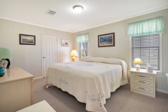 Building Photo - 4730 Almar Dr